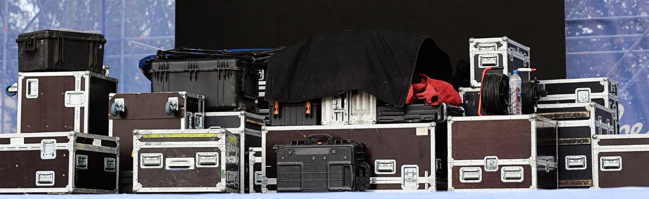 pile de flight case pour un concert